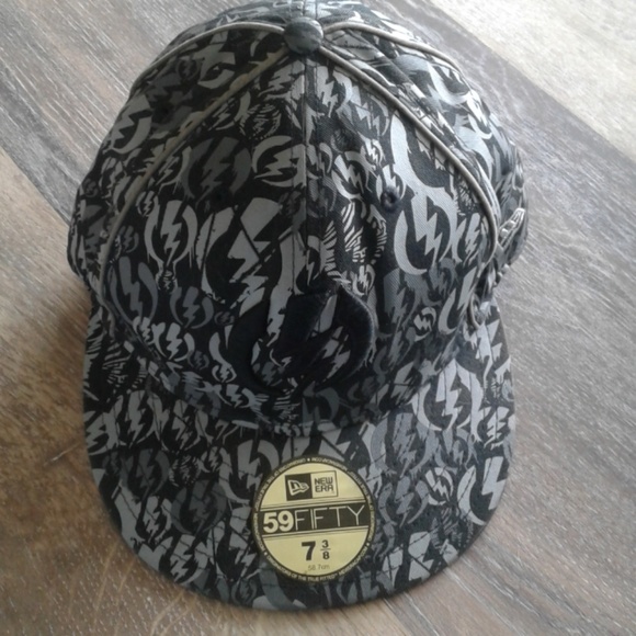 New Era Other - New Era 59Fifty Electric cap